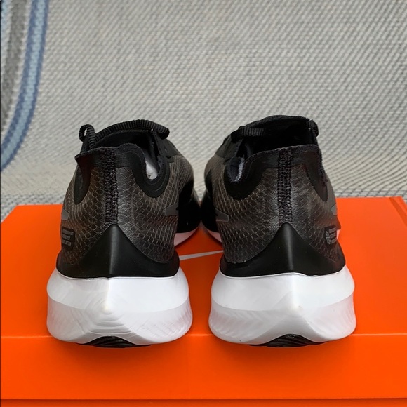 nike zoom gravity black metallic silver